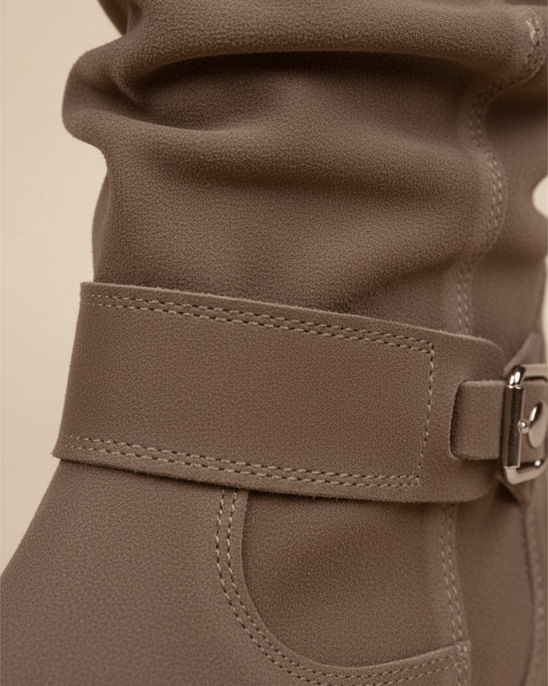 Bottes d'hiver élégantes à talon haut pointu