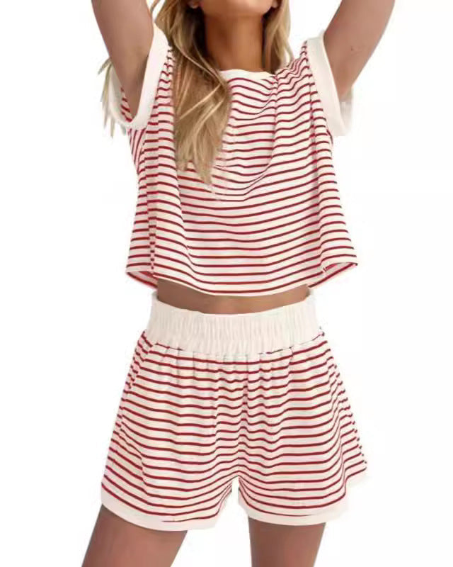 Ensemble élégant à rayures contrastées